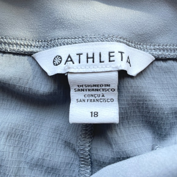 Athleta Women's Gray Lightweight Travel Shorts Pockets Size 18 (37" Waist) - Picture 2 of 6